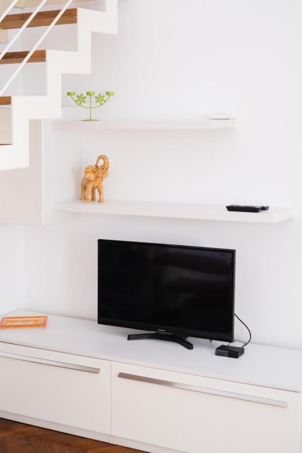 Loft Via Morosini Centro Varese - Ixihome ภายนอก รูปภาพ